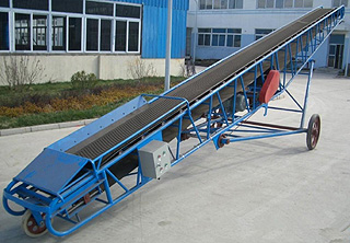 移動(dòng)式輸送機(jī)