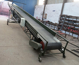 移動(dòng)式輸送機(jī)